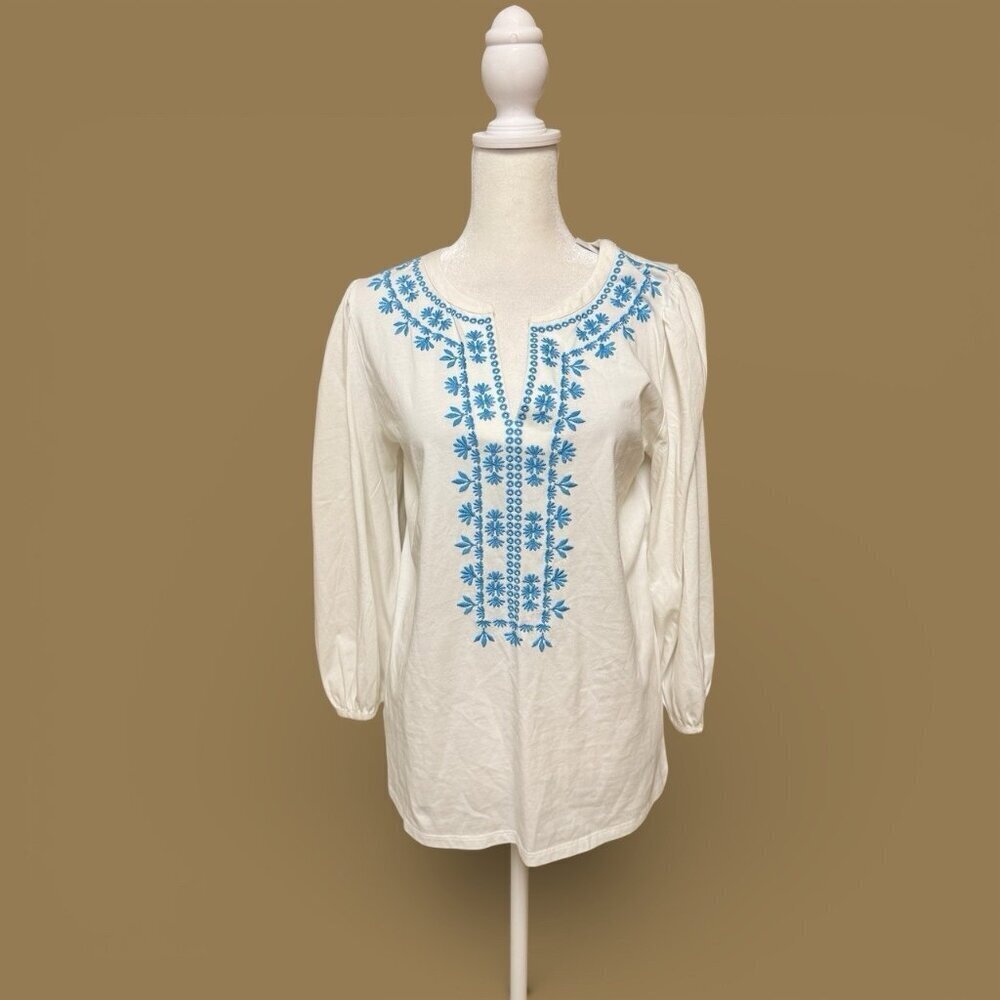 Ann Taylor White Blue Embroidered Blouse Size Small NWT 100% Cotton
